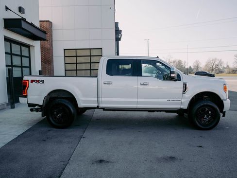 Used 2019 Ford F350 Platinum w/ Platinum Ultimate Package image 11