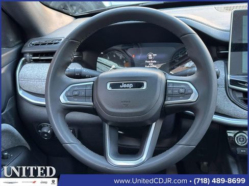 Used 2023 Jeep Compass Latitude w/ Sun and Sound Group image 20