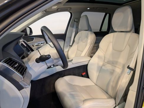 Used 2024 Volvo XC90 B6 Plus w/ Protection Package image 13