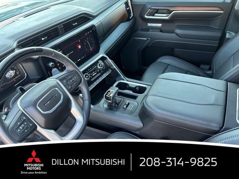 Used 2025 GMC Sierra 1500 Denali AWD/4WD image 4