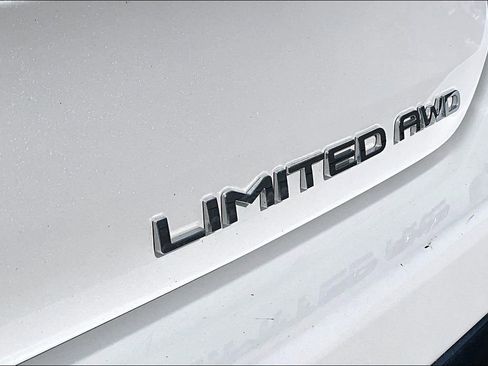Used 2023 Toyota Highlander Limited AWD/4WD image 8