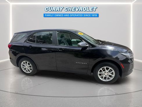Used 2023 Chevrolet Equinox LS AWD/4WD image 14