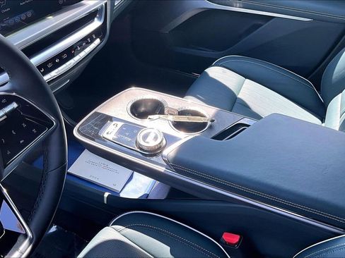 Certified 2024 Cadillac Lyriq Luxury w/ Nappa Leather Package RWD image 17