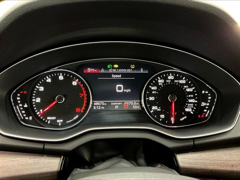 Used 2023 Audi Q5 2.0T Premium w/ Convenience Package AWD/4WD image 22