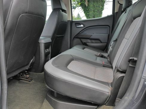 Used 2016 Chevrolet Colorado Z71 AWD/4WD image 16