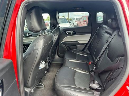 Used 2023 Jeep Compass Limited image 10