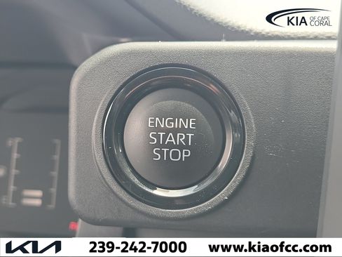 Used 2024 Toyota Tacoma SR5 AWD/4WD image 30