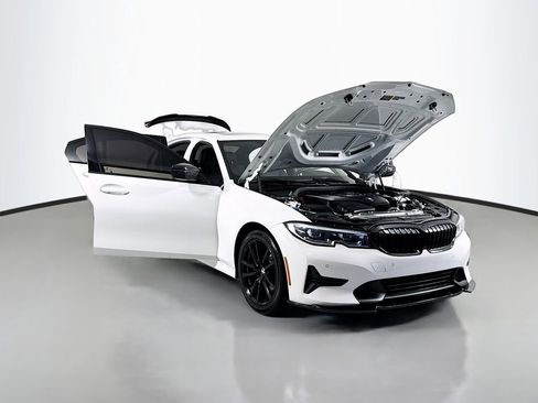 Used 2020 BMW 330i Sedan w/ Convenience Package image 23