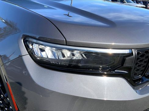 Certified 2024 Jeep Grand Cherokee Limited w/ Luxury Tech Group II image 25