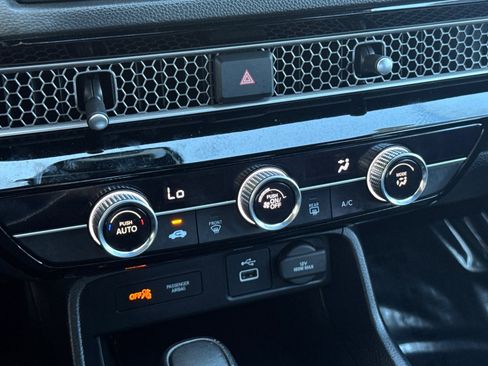 Used 2023 Honda Civic Sport image 18