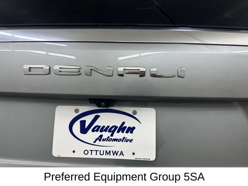 Used 2025 GMC Yukon XL Denali AWD/4WD image 17