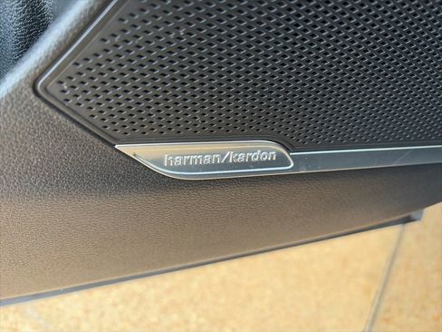 Used 2023 Kia Sportage SX image 12