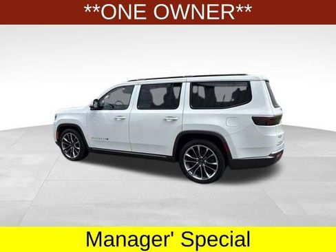 Used 2022 Jeep Wagoneer Series III w/ Premium Group I AWD/4WD image 4
