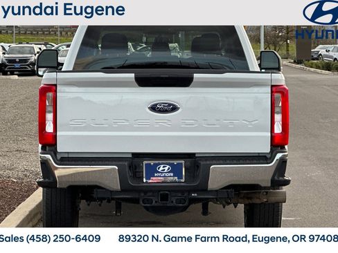Used 2025 Ford F250 XLT image 4