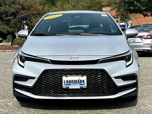 Used 2025 Toyota Corolla SE FWD image 3