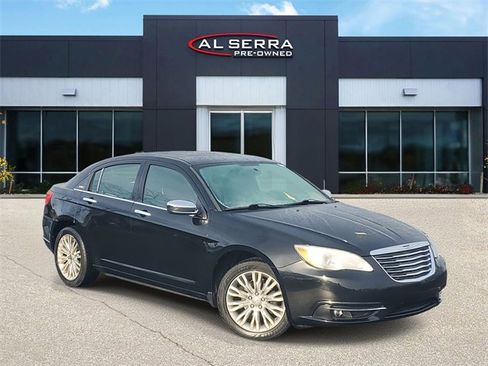 Used 2012 Chrysler 200 Limited image 1