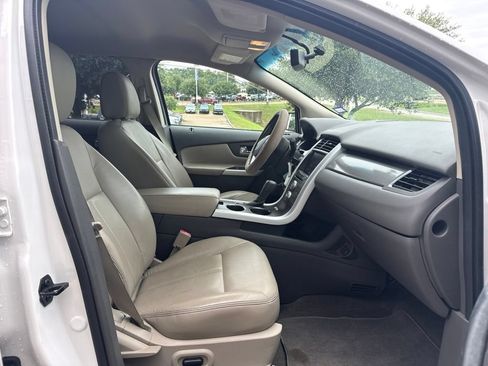 Used 2013 Ford Edge SEL FWD image 9