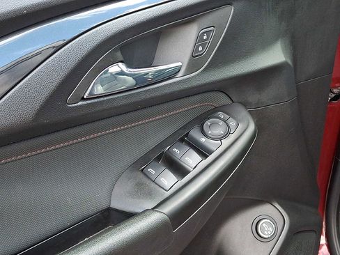 Used 2023 Chevrolet TrailBlazer RS w/ Sun and Liftgate Package image 12