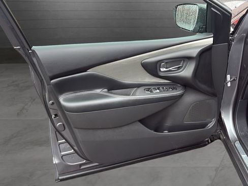 Used 2017 Nissan Murano SV image 9