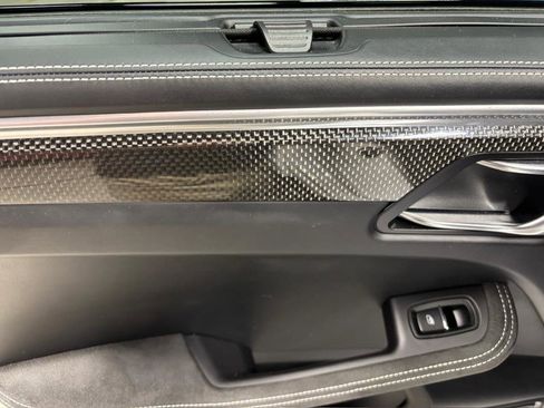 Used 2018 Porsche Macan Turbo image 25