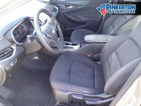 Used 2022 Chevrolet Malibu LS image 8