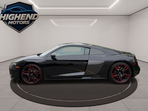 Used 2021 Audi R8 V10 RWD image 3