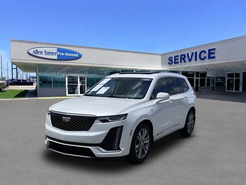 Used 2021 Cadillac XT6 Premium Luxury FWD image 4