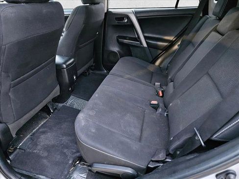 Used 2018 Toyota RAV4 XLE image 18