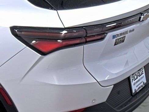 New 2026 Chevrolet Equinox EV LT image 10