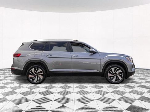 Used 2024 Volkswagen Atlas SEL AWD/4WD image 11