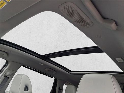 Certified 2025 Acura MDX w/Technology Package image 14