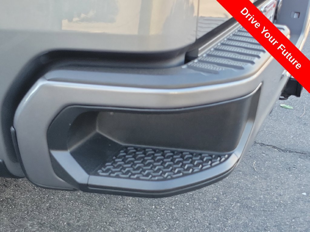 Used 2020 Chevrolet Silverado 1500 RST AWD/4WD image 31