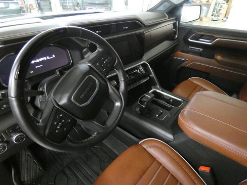 Used 2026 GMC Sierra 1500 Denali Ultimate AWD/4WD image 10