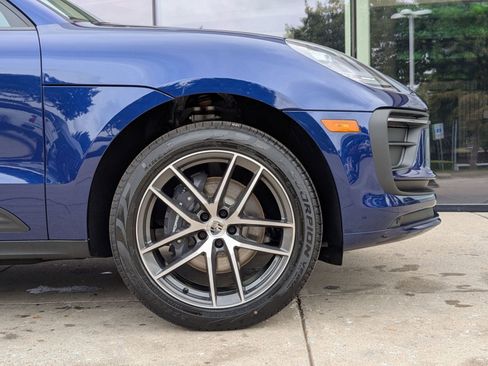 Certified 2026 Porsche Macan AWD/4WD image 11