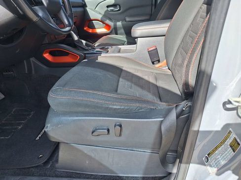 Used 2023 Nissan Frontier Pro-X w/ Technology Package RWD image 32