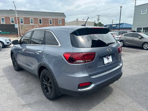 Used 2019 Kia Sorento L FWD image 2