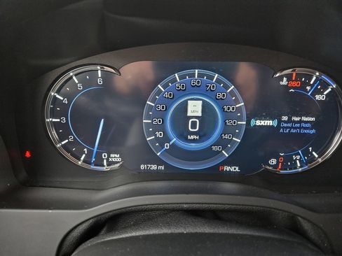 Used 2020 Cadillac Escalade Luxury image 18