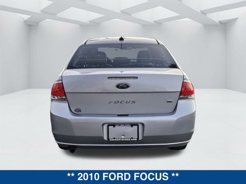 Used 2010 Ford Focus SE image 5