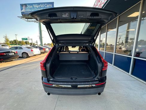 Used 2019 Volvo XC60 T5 Momentum w/ Multimedia Package FWD image 10