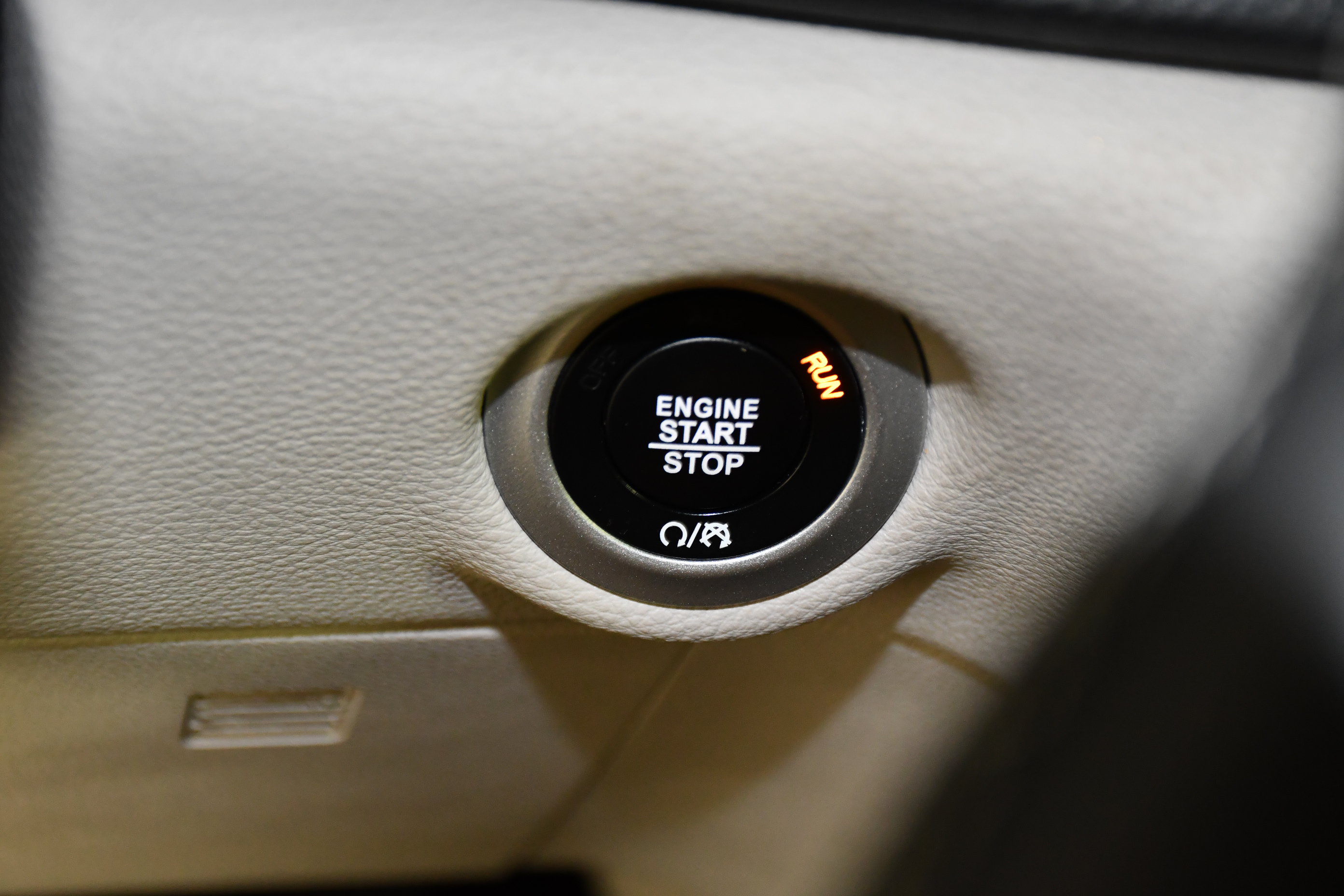 Used 2023 Chrysler Pacifica Touring-L FWD image 25
