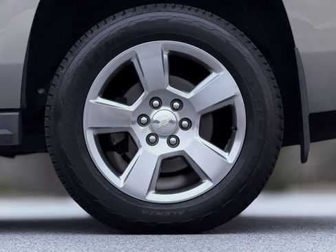 Used 2018 Chevrolet Tahoe LS w/ All-Season Package image 18