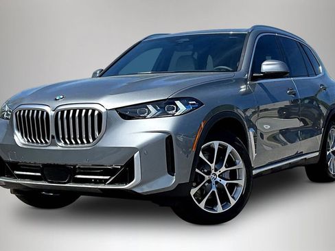 New 2026 BMW X5 xDrive40i w/ Climate Comfort Package image 2