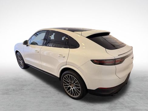 Used 2023 Porsche Cayenne Platinum Edition AWD/4WD image 3