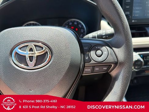 Used 2020 Toyota RAV4 XLE w/ Convenience Package FWD image 24