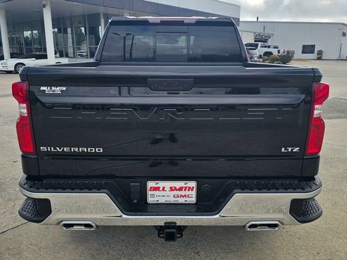 Used 2024 Chevrolet Silverado 1500 LTZ AWD/4WD image 4
