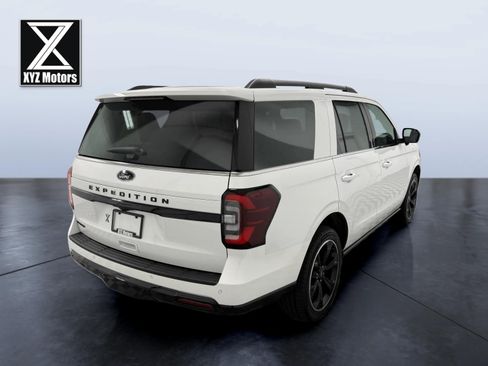 Used 2023 Ford Expedition Limited AWD/4WD image 6