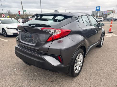 Used 2021 Toyota C-HR LE FWD image 8