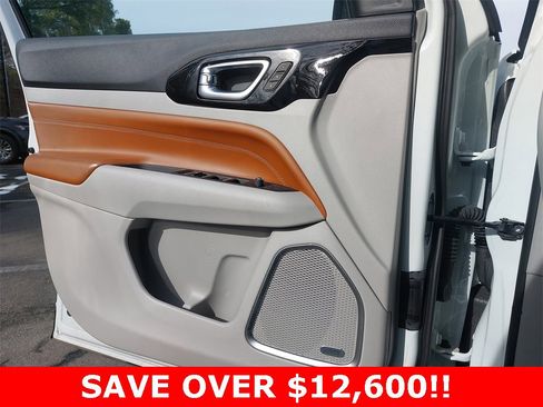 Certified 2024 Jeep Compass Limited w/ Elite Group image 27