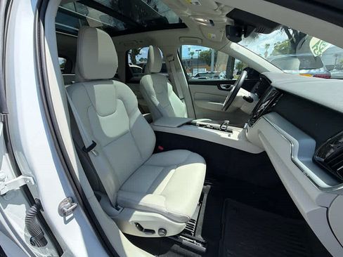 Used 2024 Volvo XC60 B5 Core w/ Protection Package Premier AWD/4WD image 18