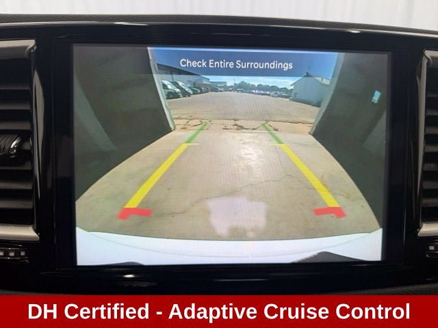 Used 2023 Chrysler Pacifica Touring-L FWD image 17